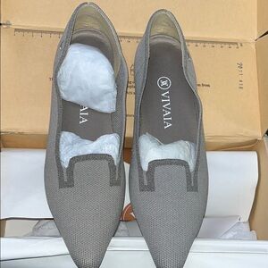 VIVAIA Women's Gray pointed flat shoes